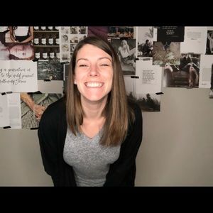 Meet your Posher, Danielle